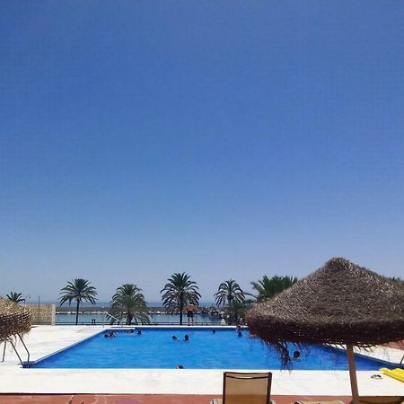 Recently Refurbished Apartment With Sea Views. 푸엔히롤라 외부 사진